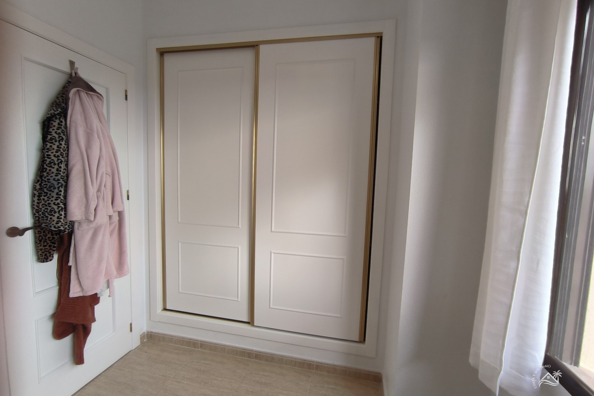 Herverkoop - Appartement / flat -
