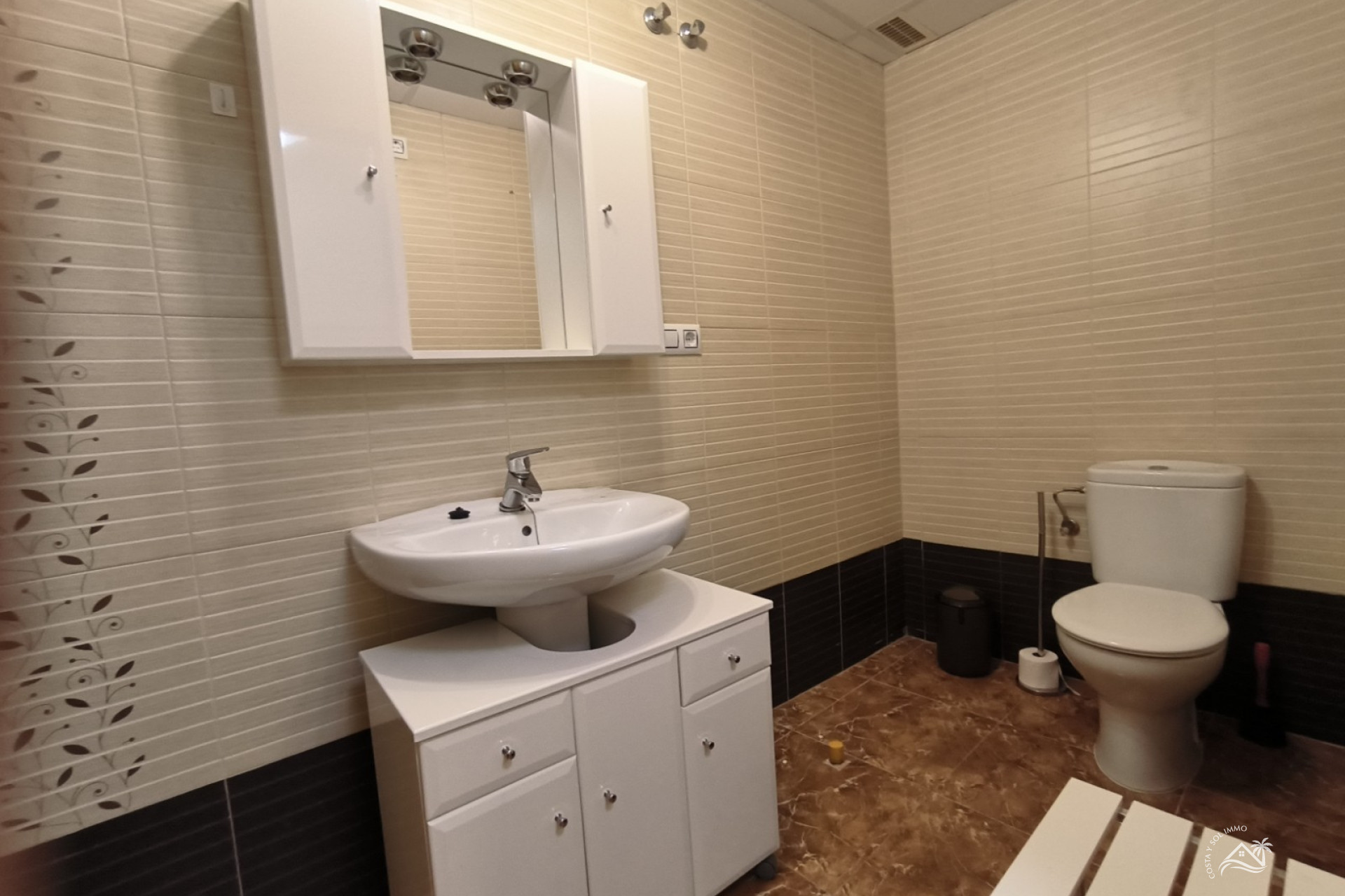 Herverkoop - Appartement / flat -
