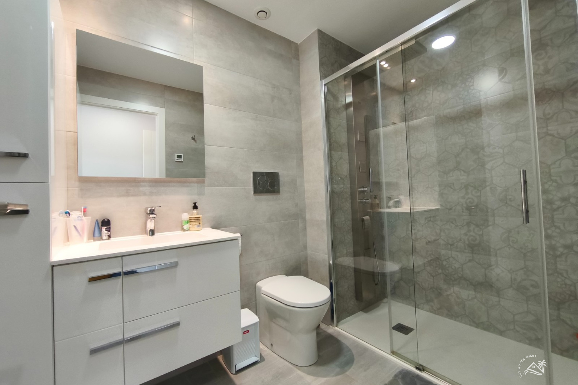 Herverkoop - Appartement / flat -
