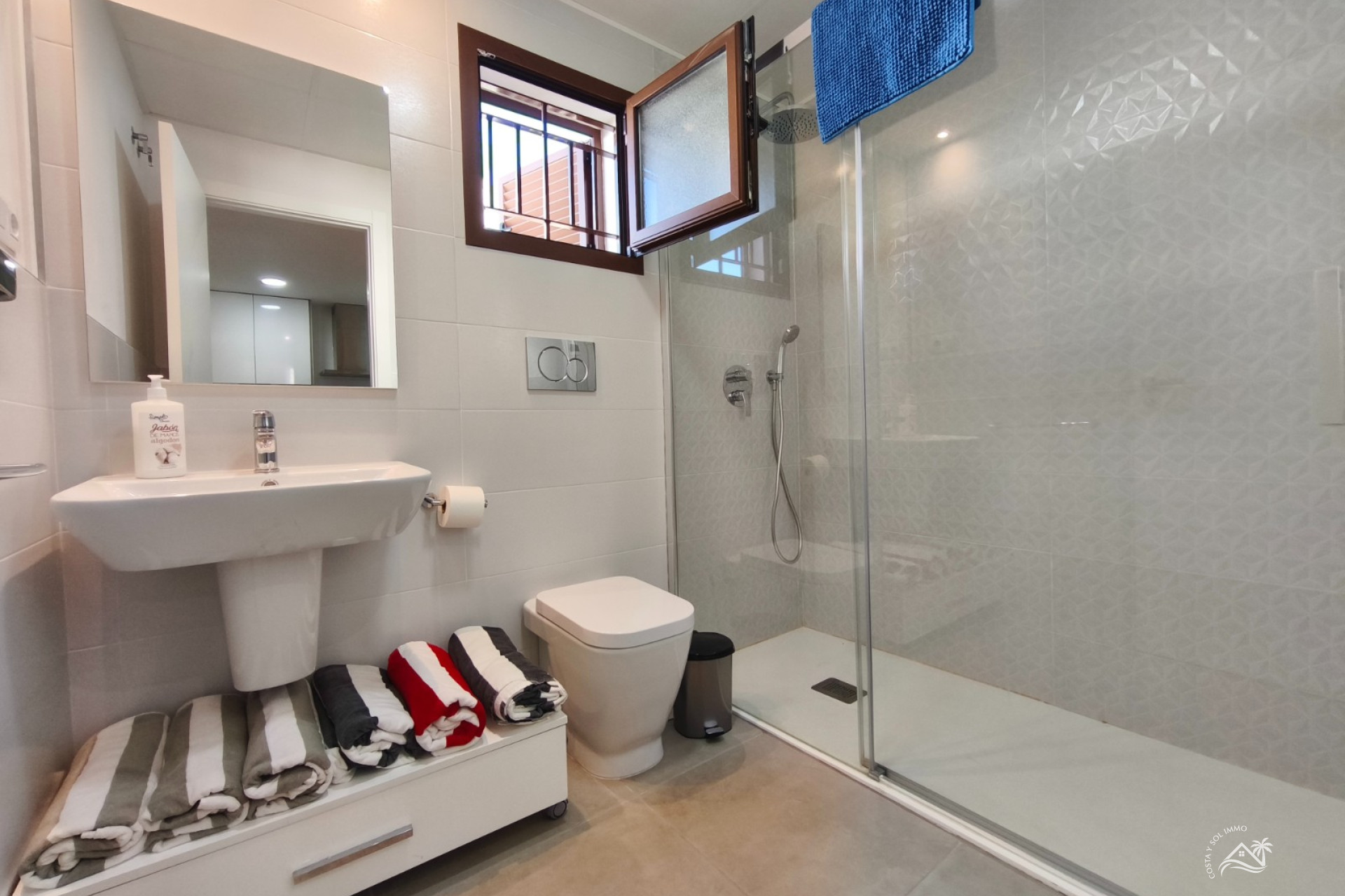 Herverkoop - Appartement / flat -

