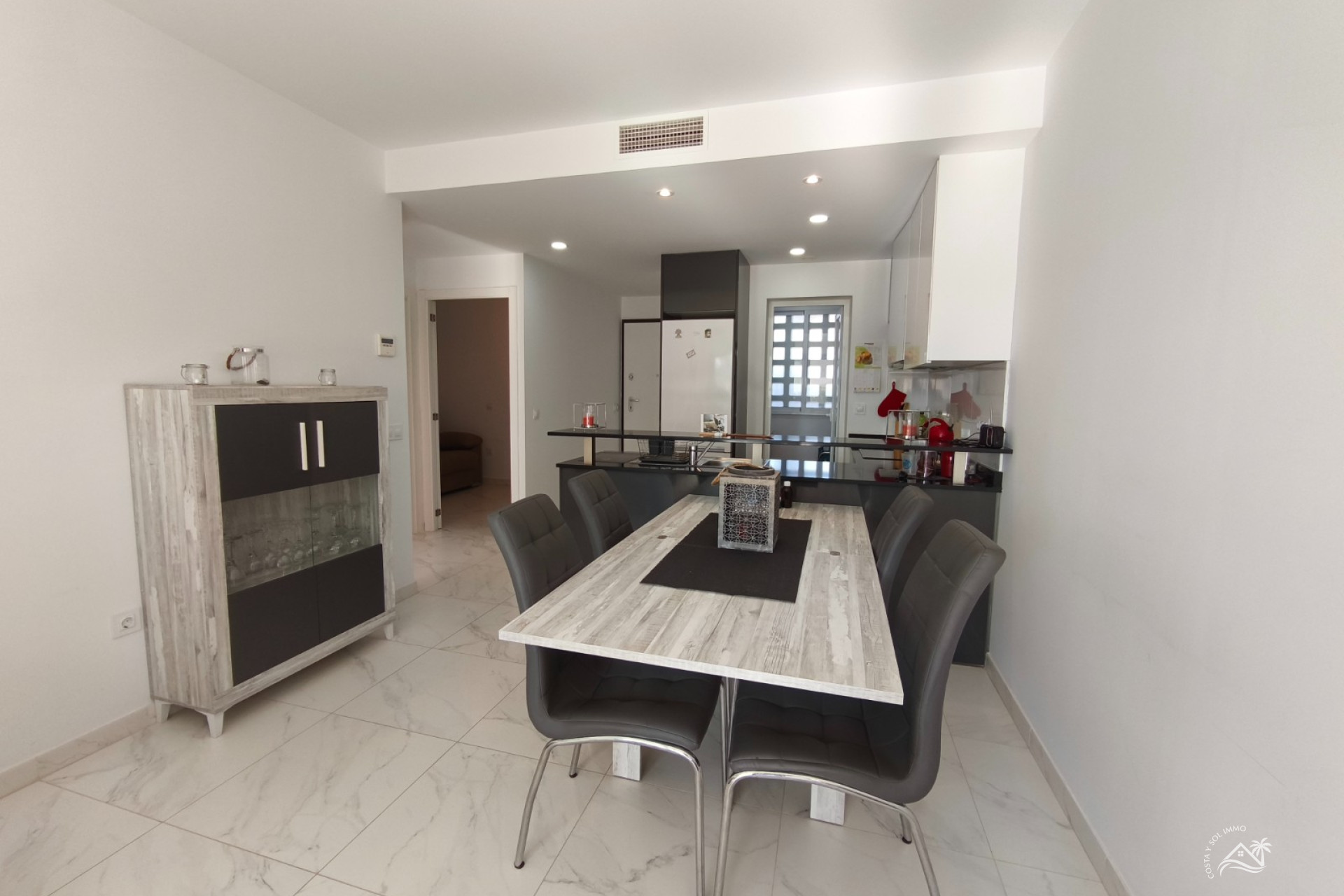 Herverkoop - Appartement / flat -
