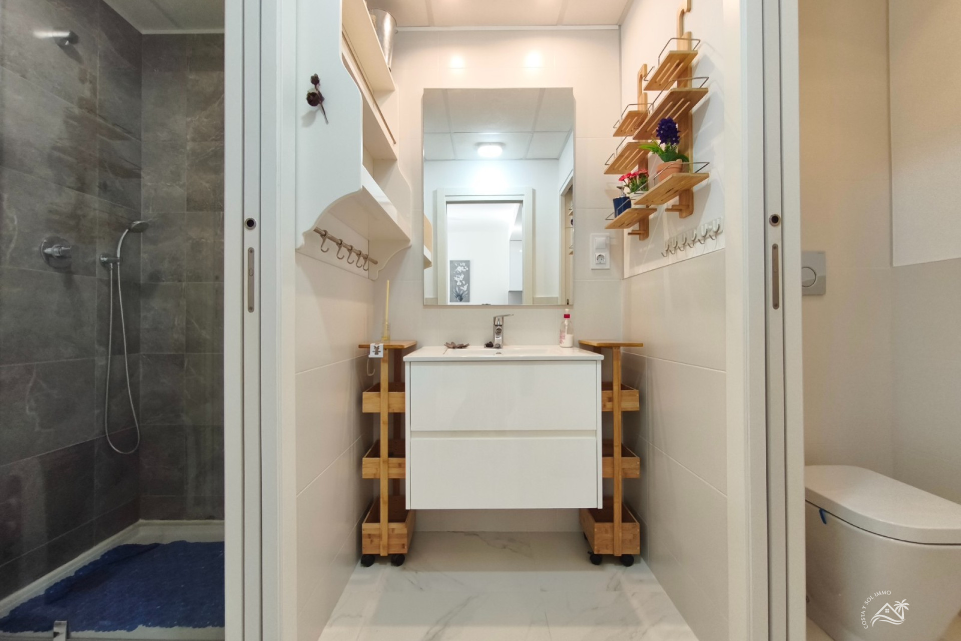 Herverkoop - Appartement / flat -
