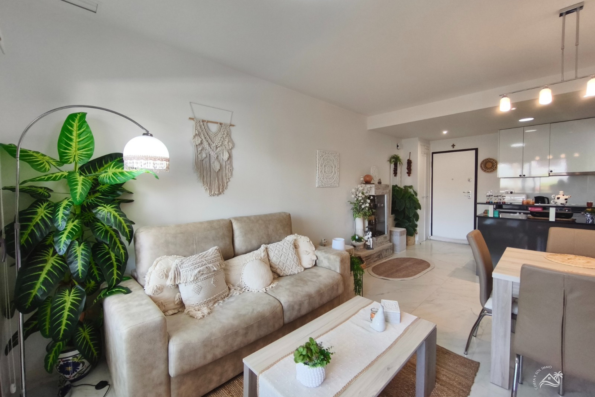 Herverkoop - Appartement / flat -
