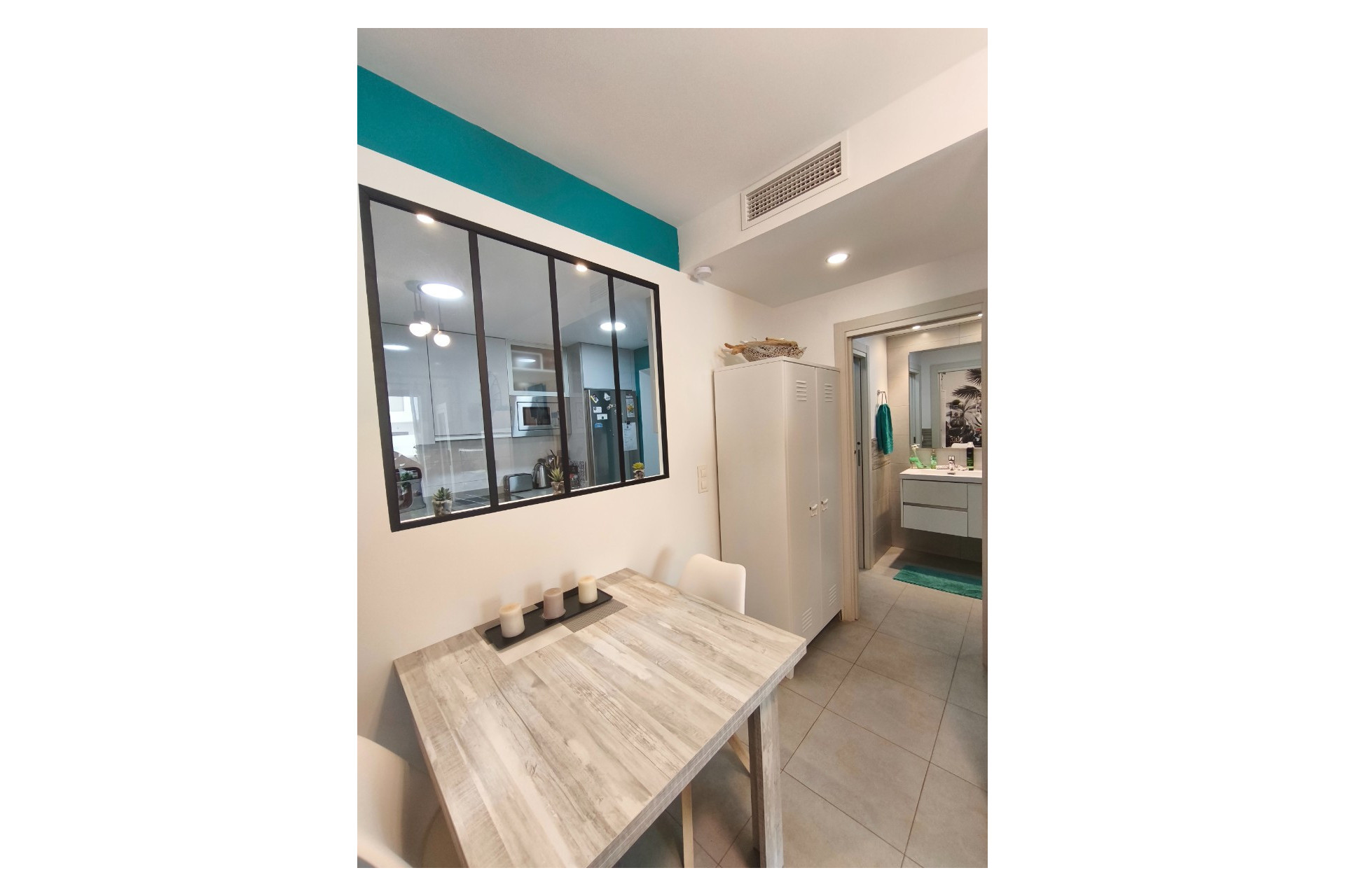 Herverkoop - Appartement / flat -

