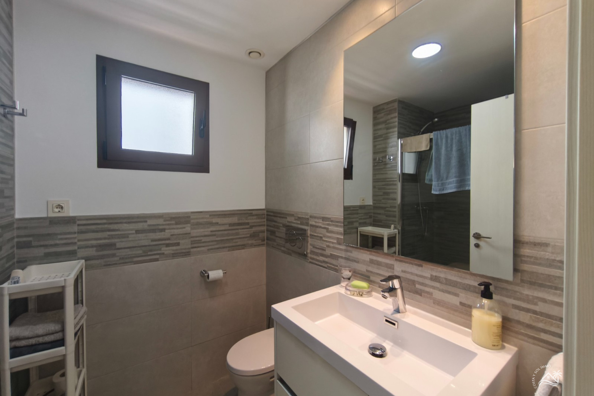 Herverkoop - Appartement / flat -
