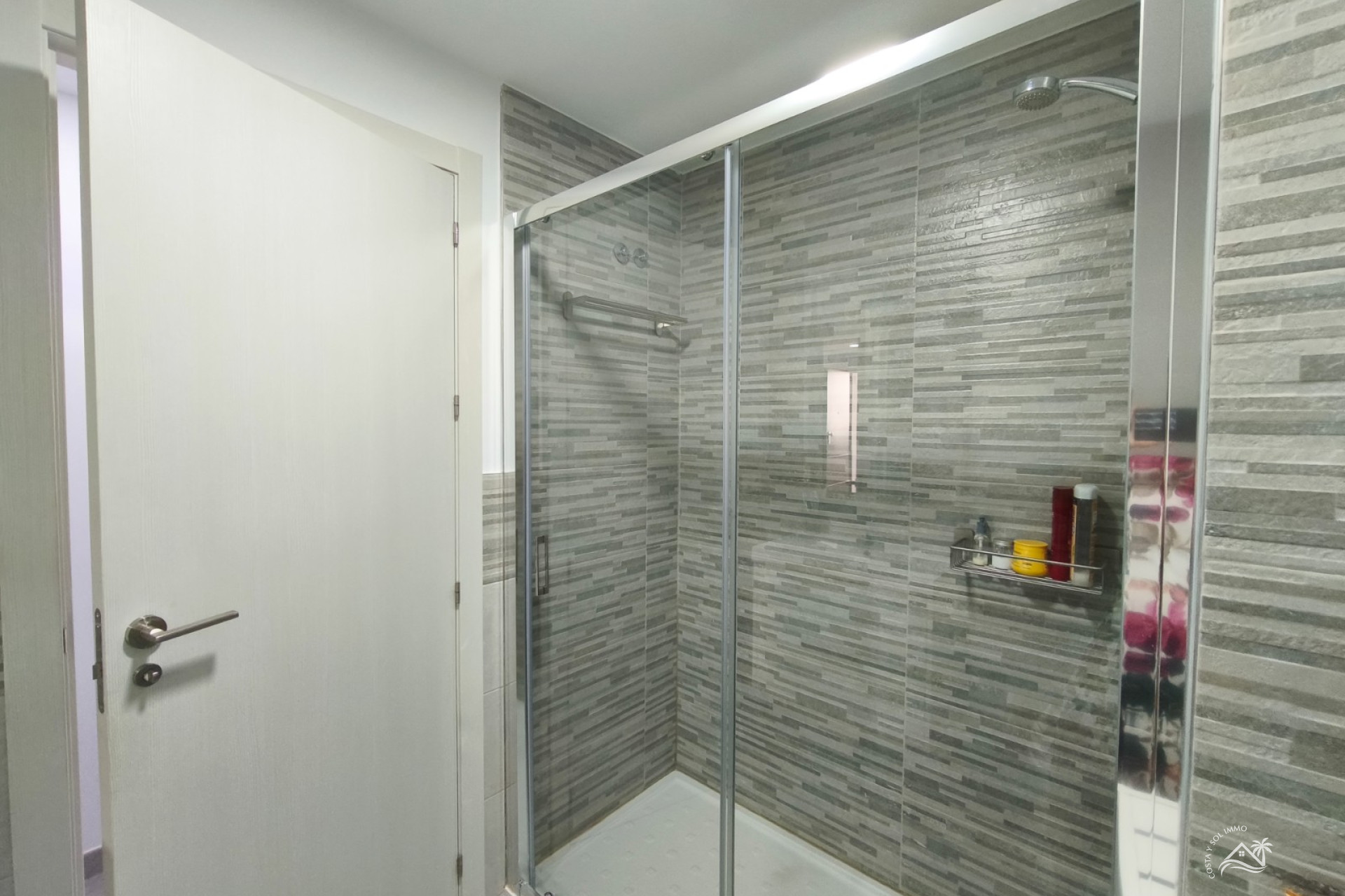 Herverkoop - Appartement / flat -
