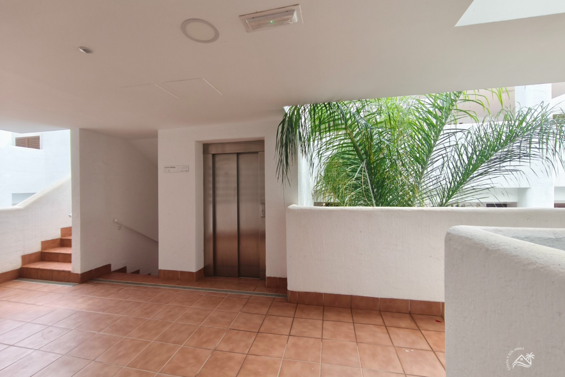 Herverkoop - Appartement / flat -
