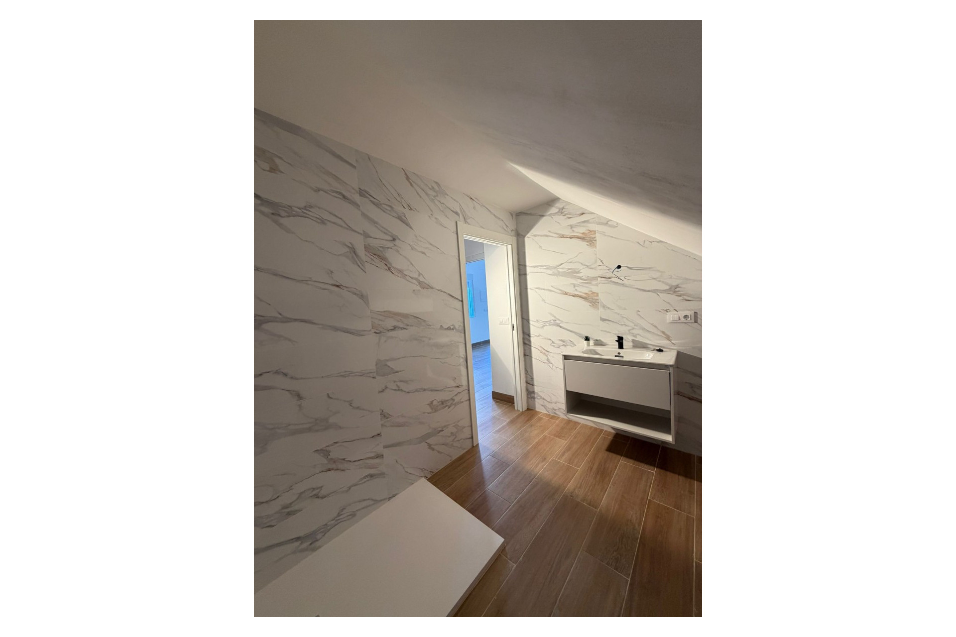 Herverkoop - Appartement / flat -
