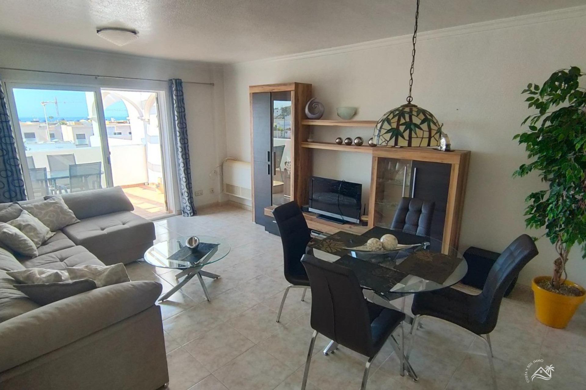 Herverkoop - Appartement / flat -
