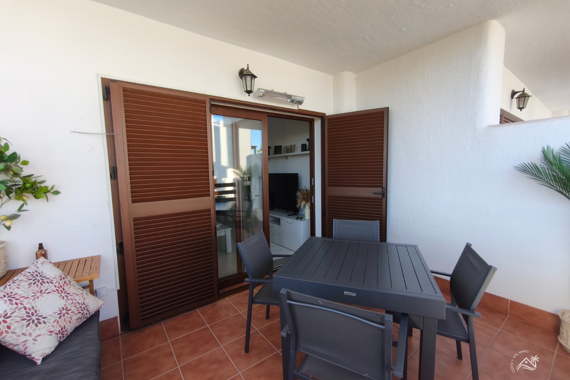 Herverkoop - Appartement / flat -
