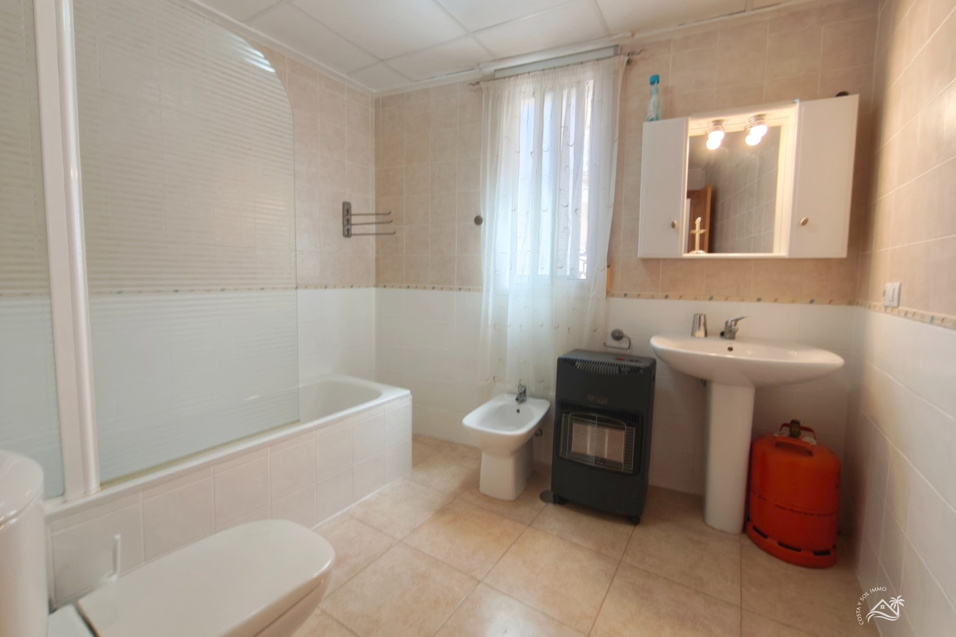 Herverkoop - Appartement / flat -
