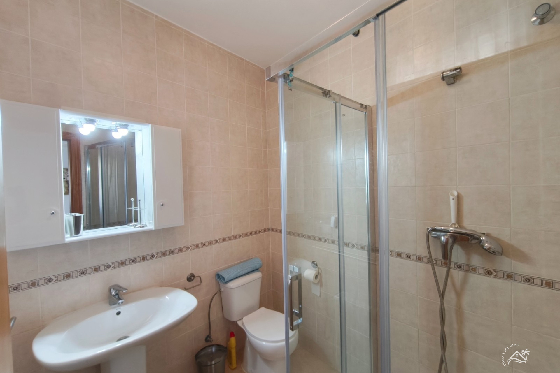 Herverkoop - Appartement / flat -
