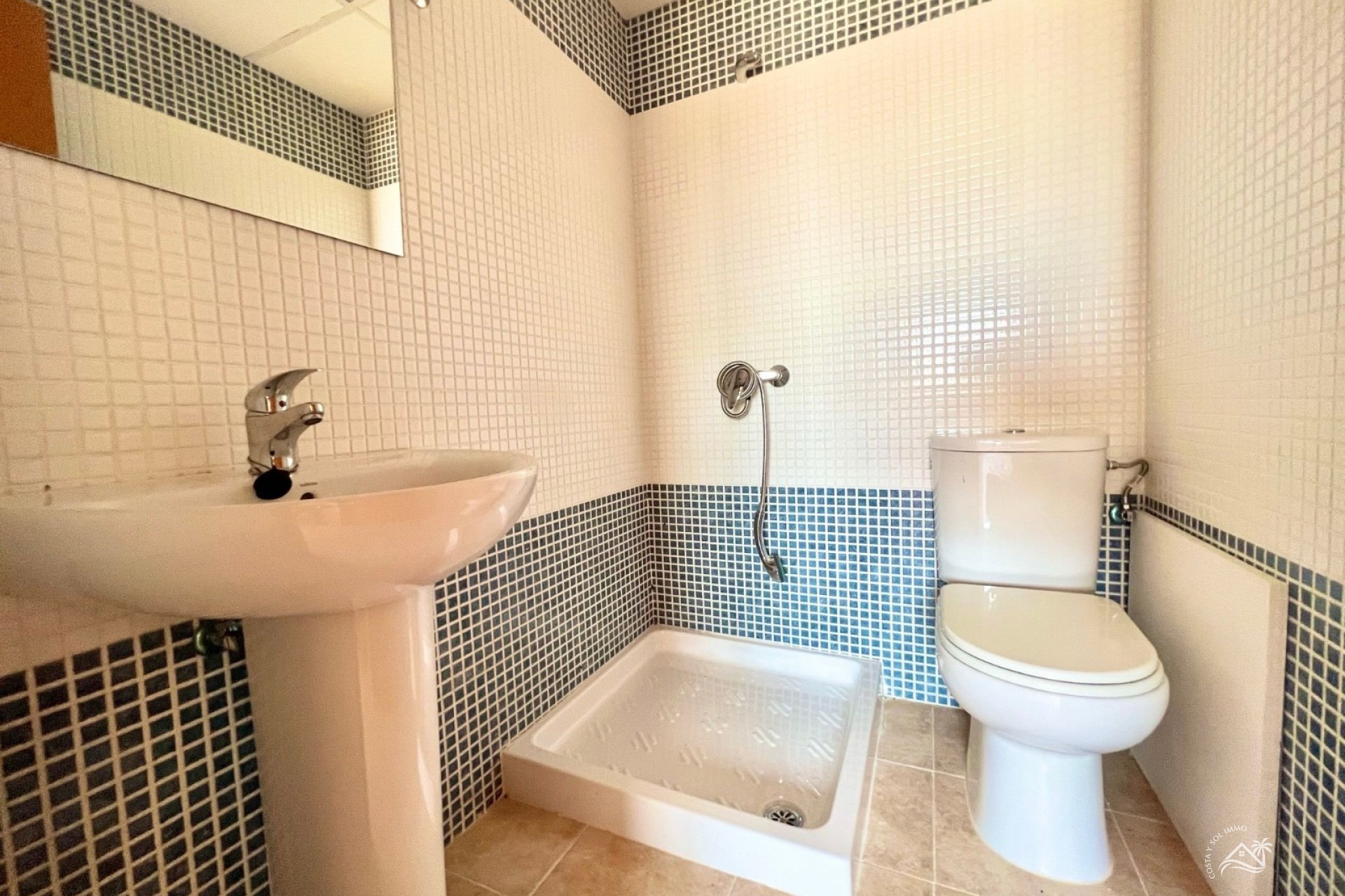 Herverkoop - Appartement / flat -
