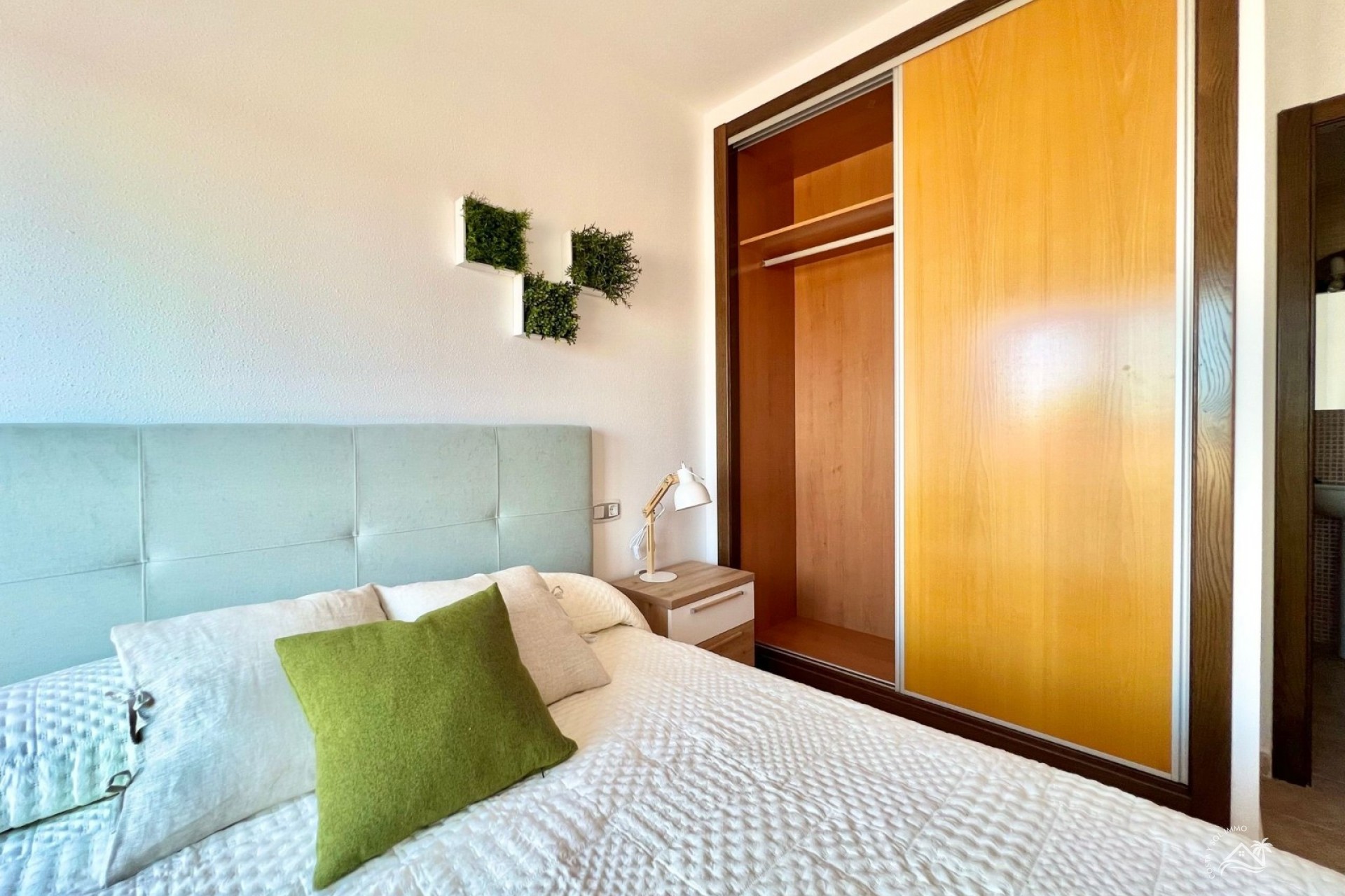 Herverkoop - Appartement / flat -
