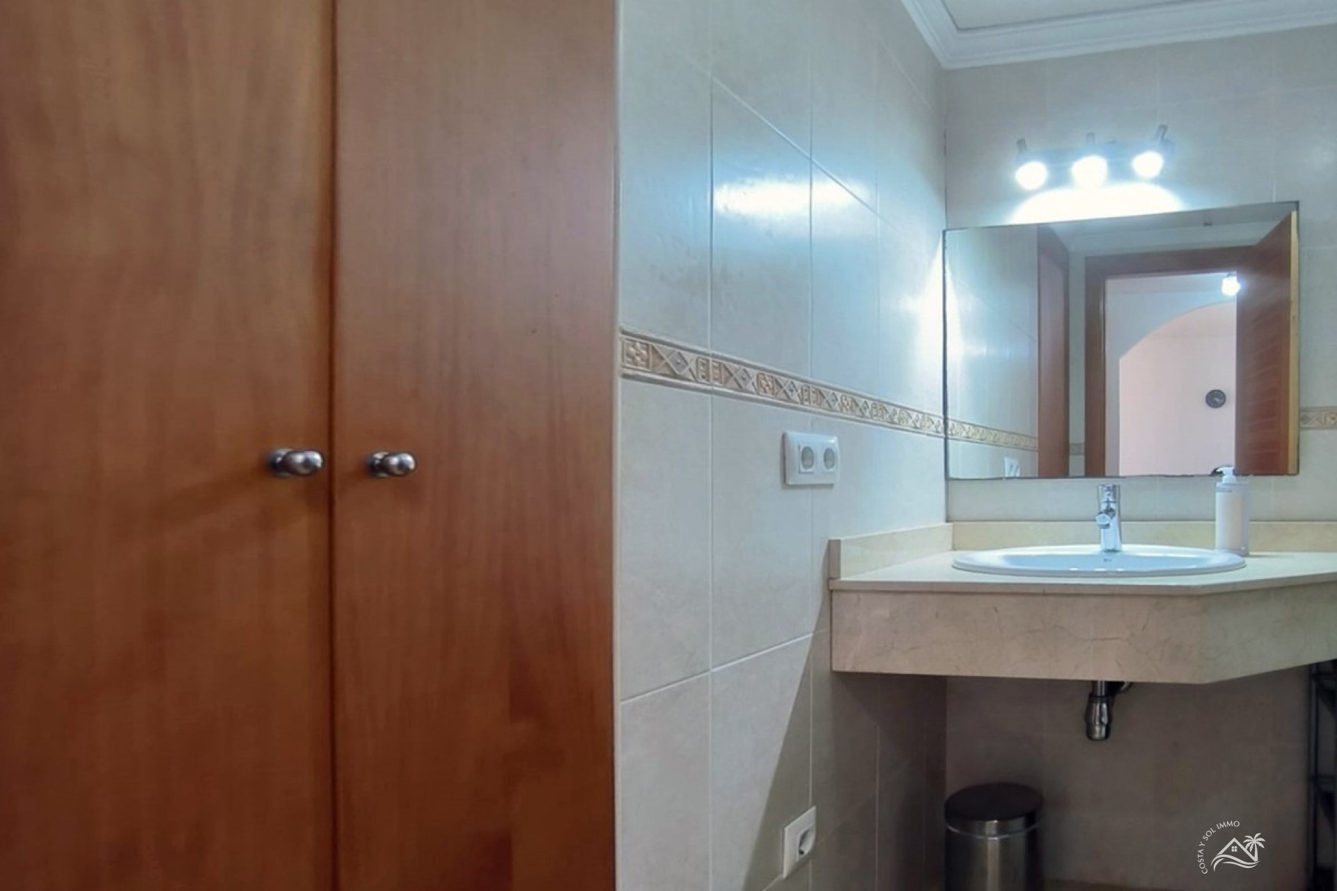 Herverkoop - Appartement / flat -
