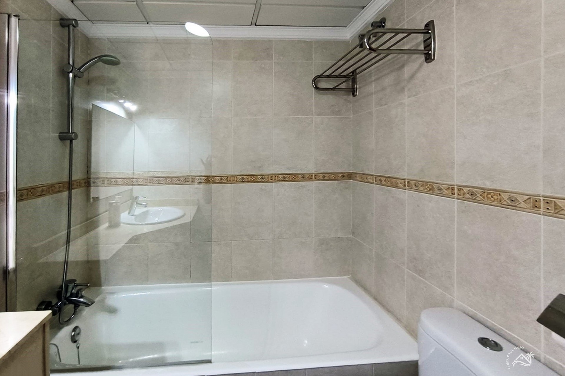 Herverkoop - Appartement / flat -
