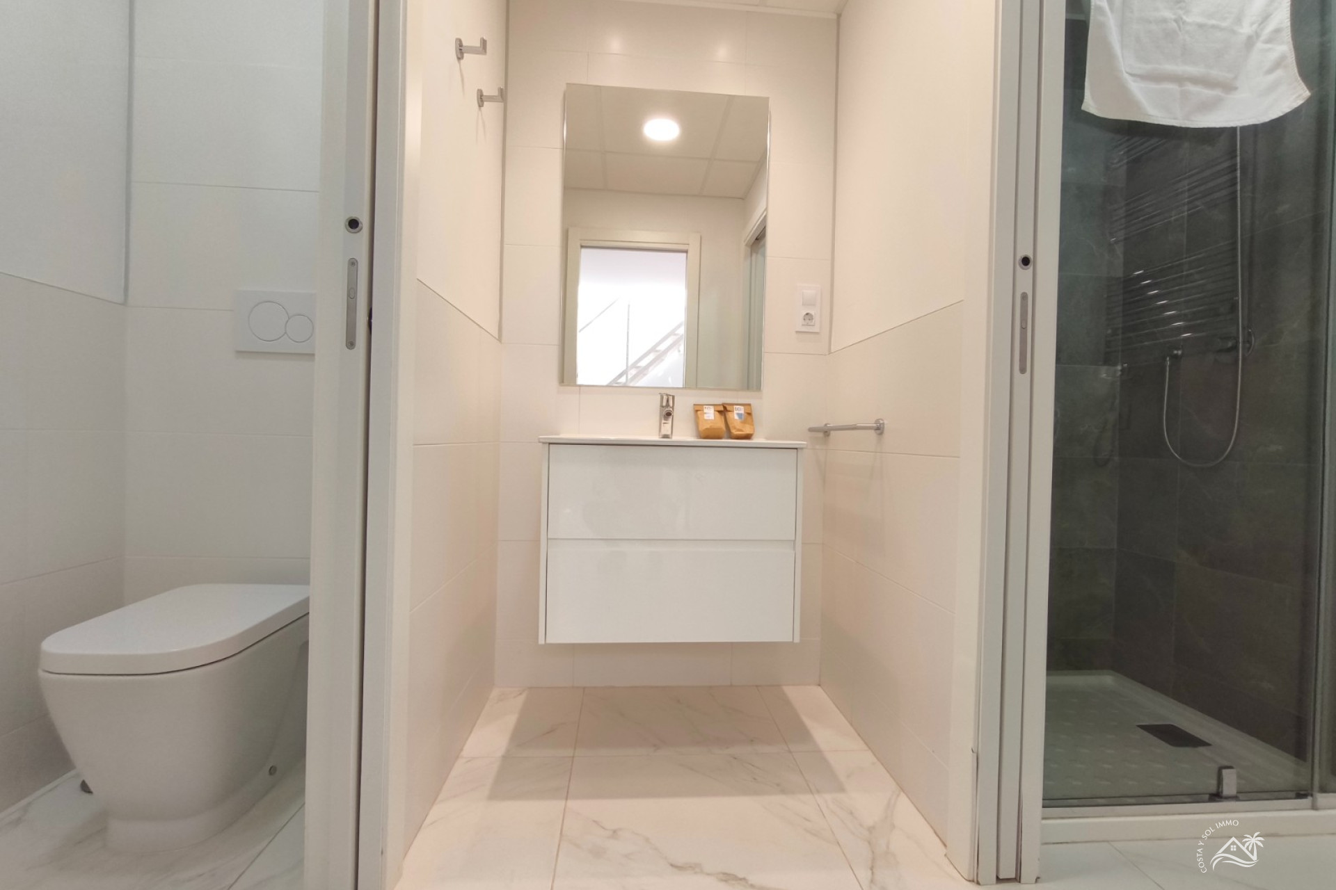 Herverkoop - Penthouse -
