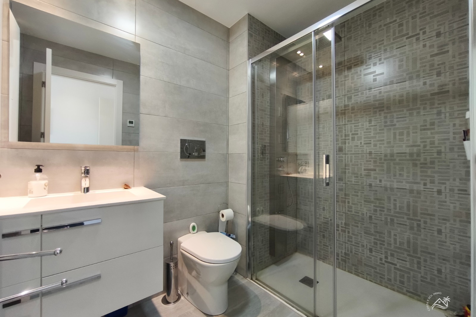 Herverkoop - Penthouse -
