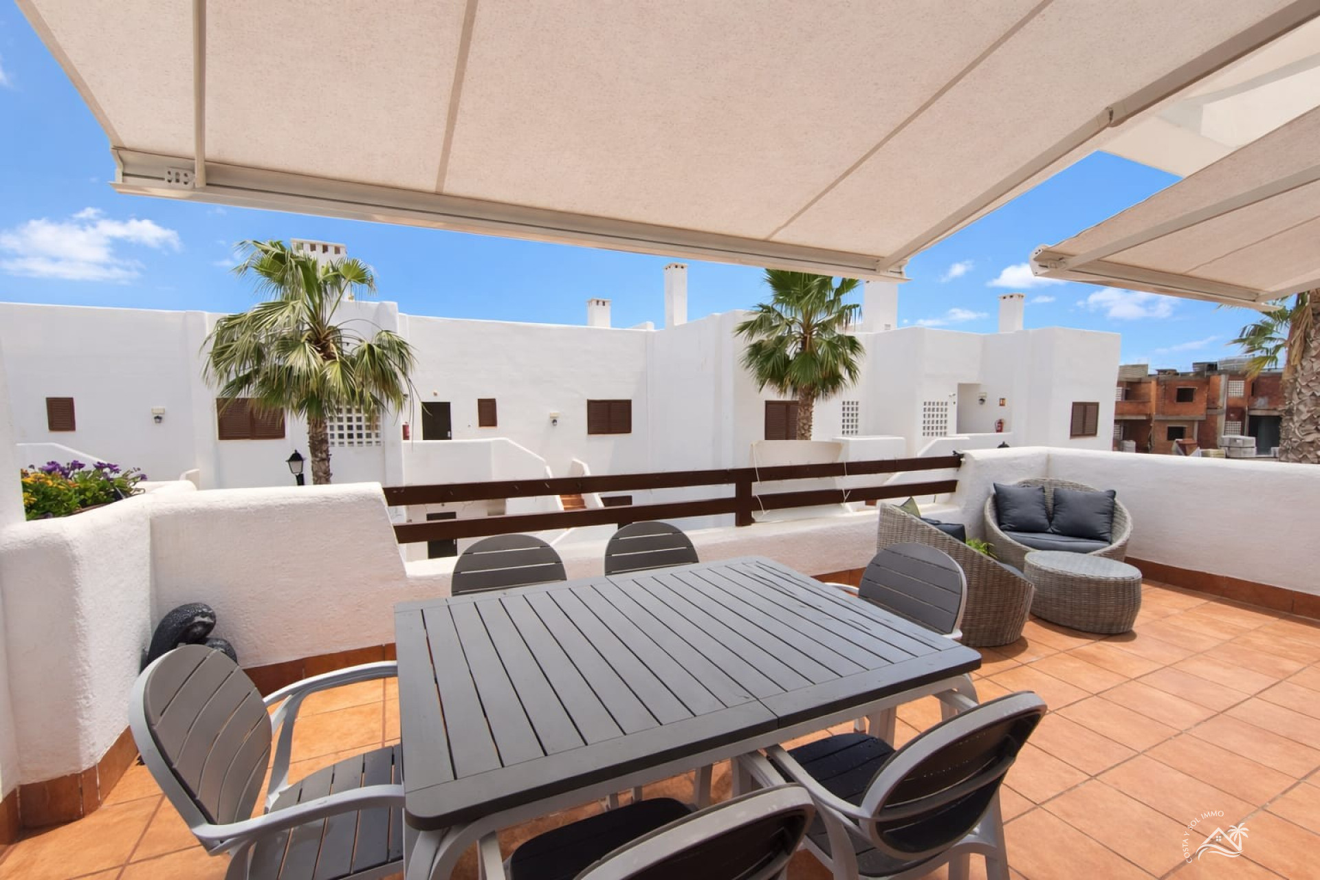 Herverkoop - Penthouse -
