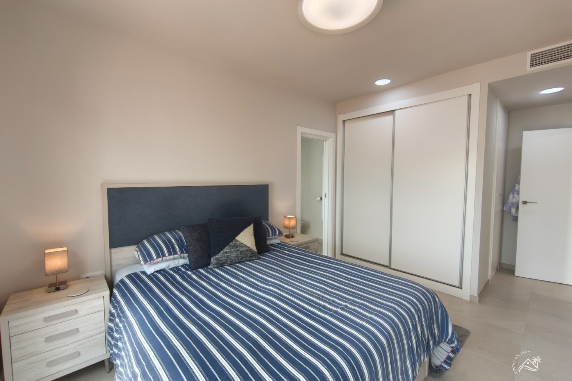 Herverkoop - Penthouse -
