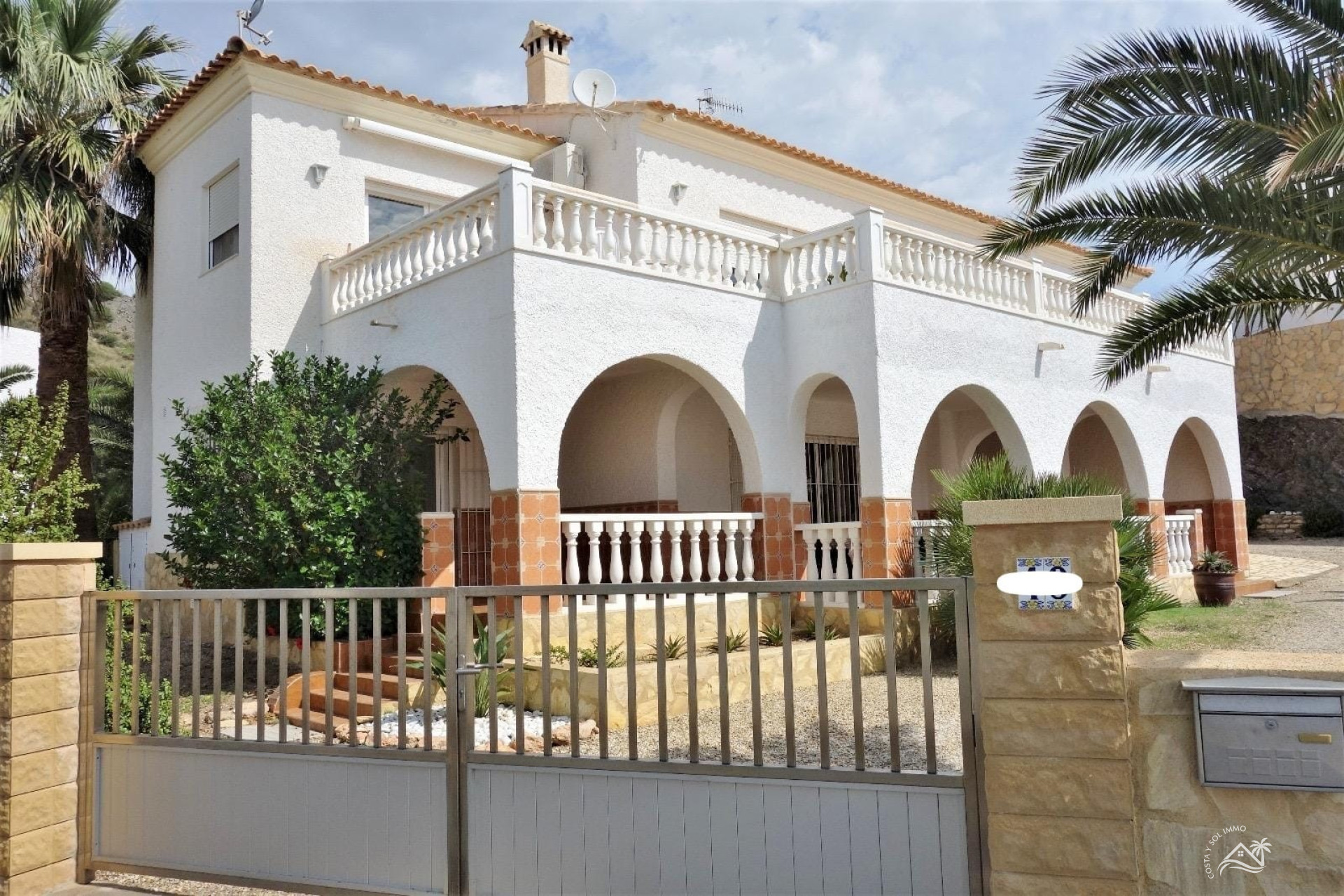 Herverkoop - Villa -
El Calón
