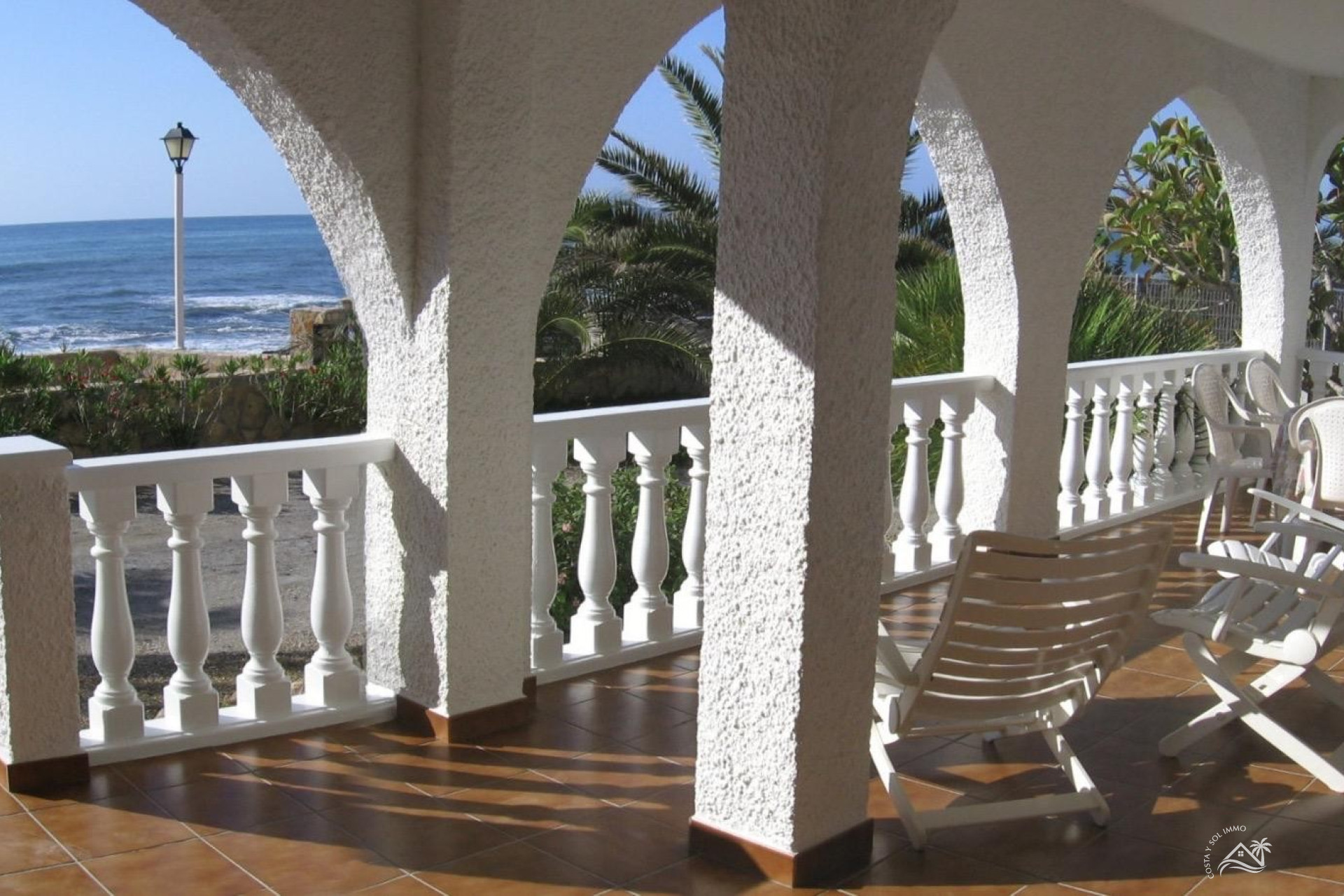 Herverkoop - Villa -
El Calón