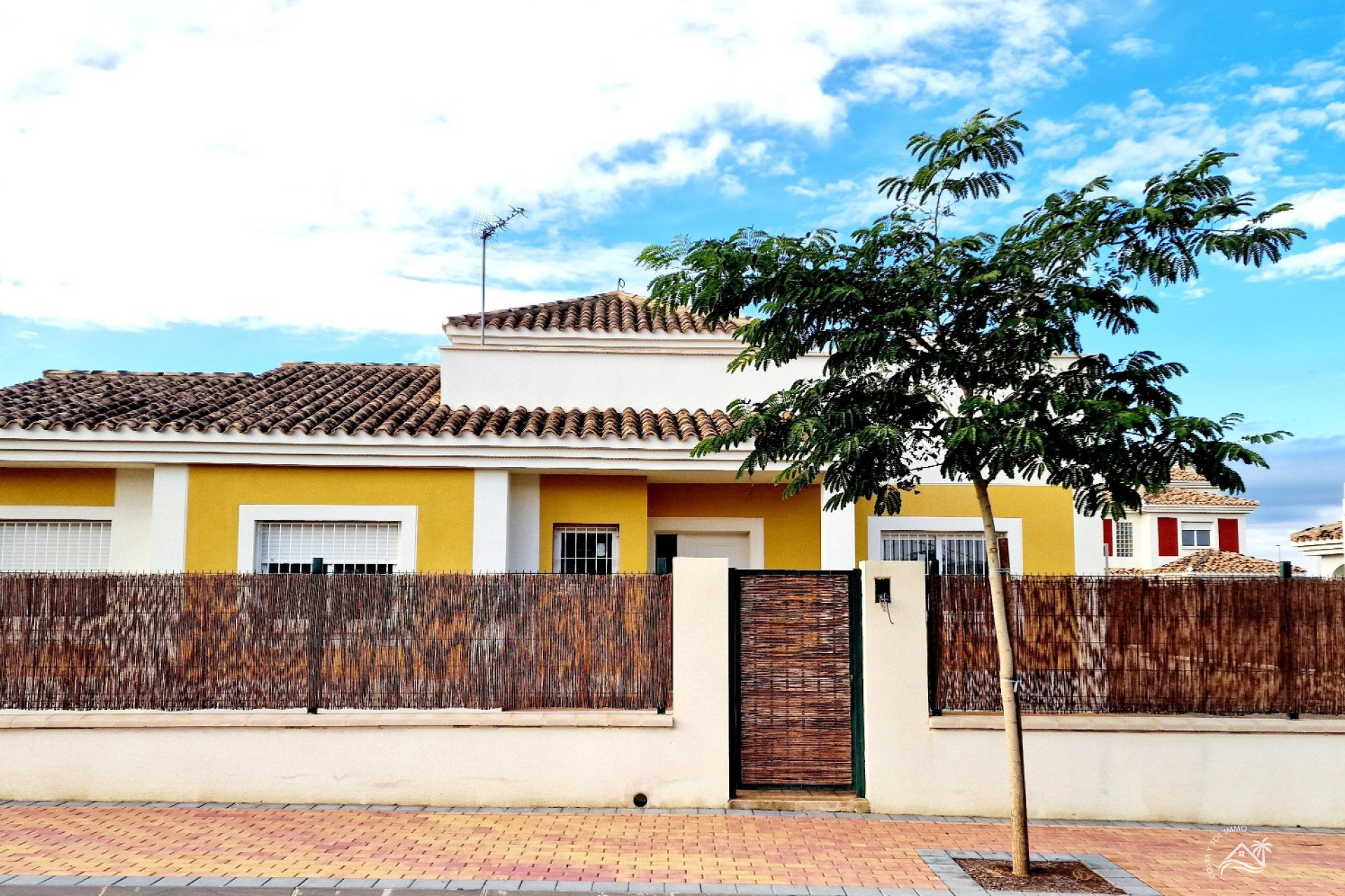 Herverkoop - Villa -
