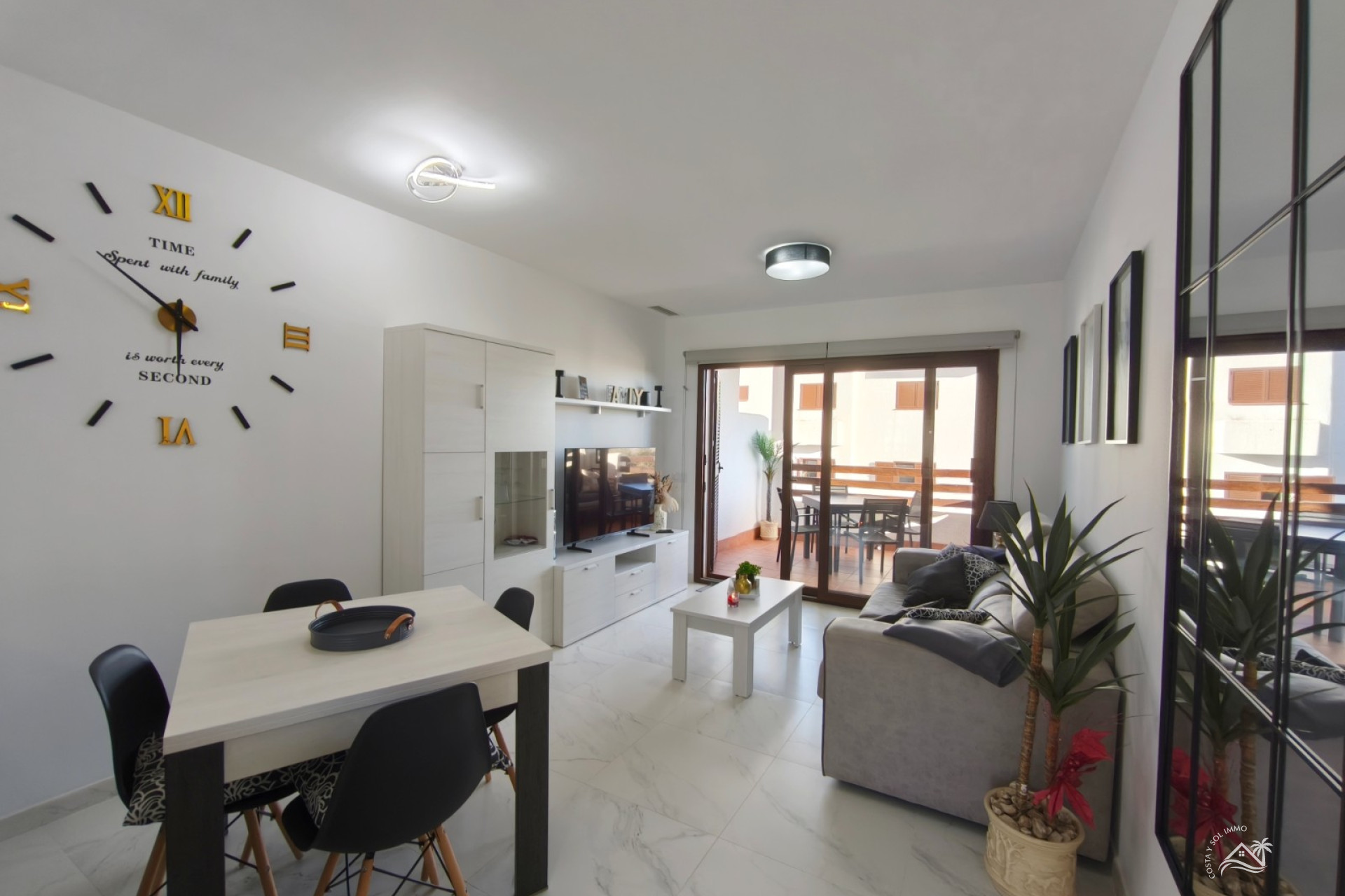 Wiederverkauf - Wohnung -
San Juan de los Terreros