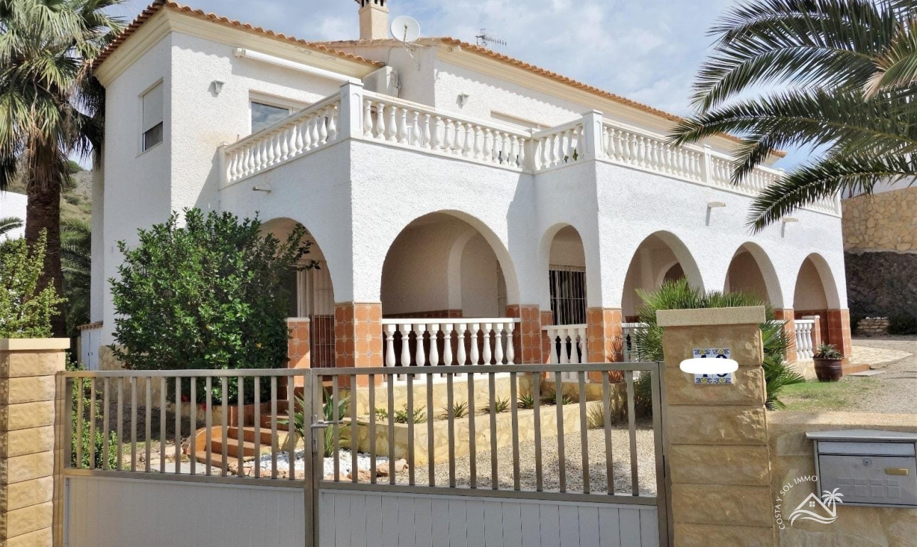 Reventa - Villa/Chalet -
El Calón