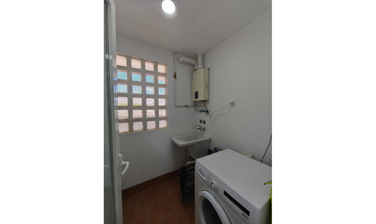 Wiederverkauf - Wohnung -
San Juan de los Terreros