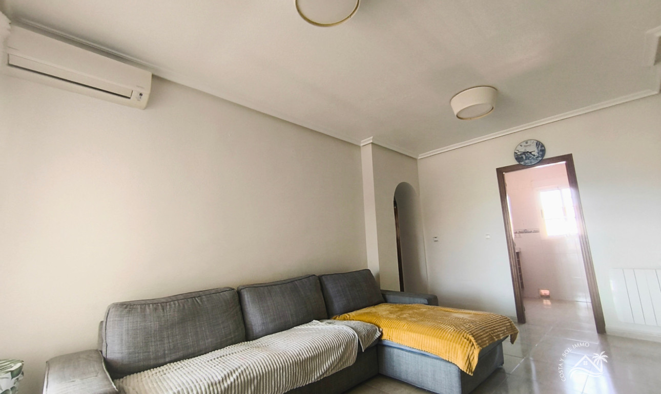 Resale - Bungalow -
Orihuela Costa - Los Altos