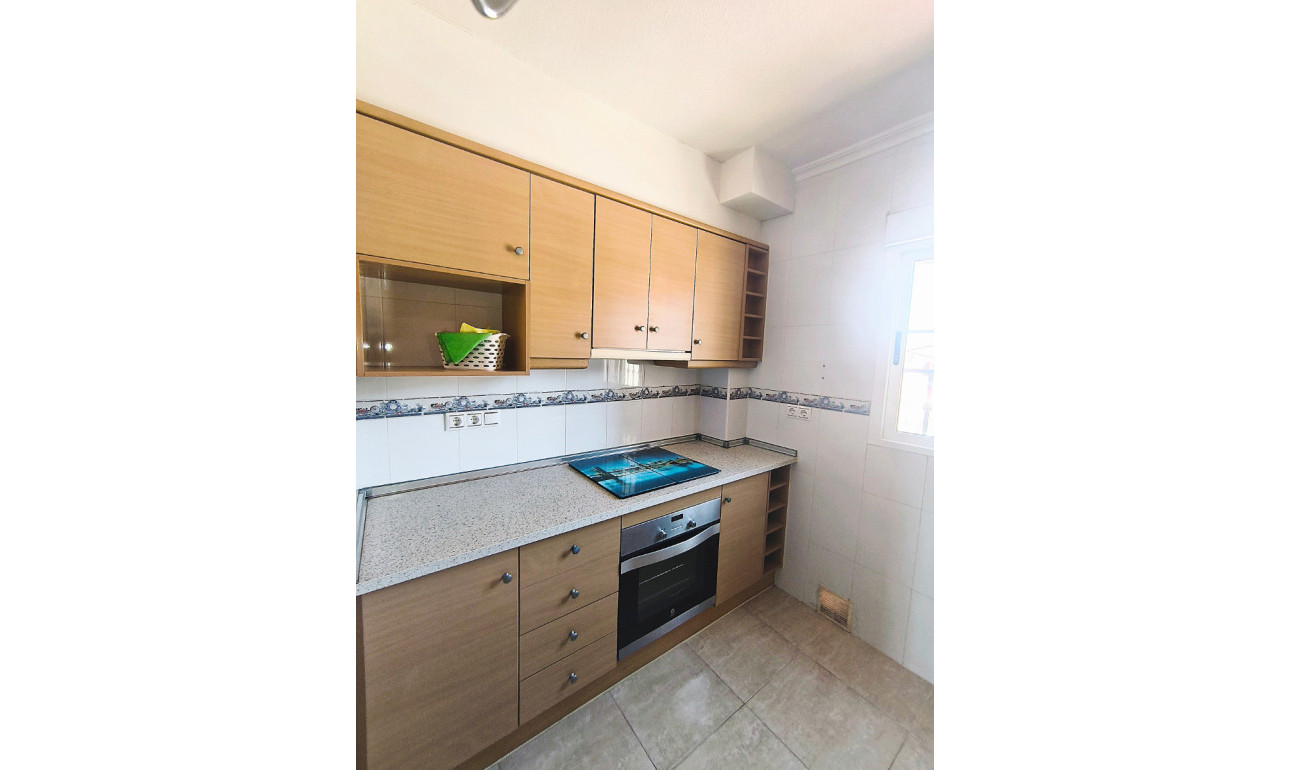 Resale - Bungalow -
Orihuela Costa - Los Altos