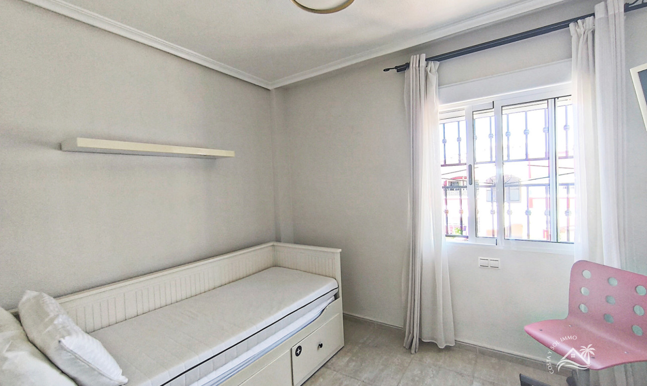Resale - Bungalow -
Orihuela Costa - Los Altos