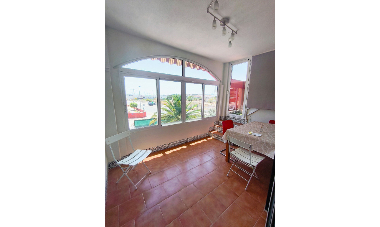 Resale - Bungalow -
Orihuela Costa - Los Altos