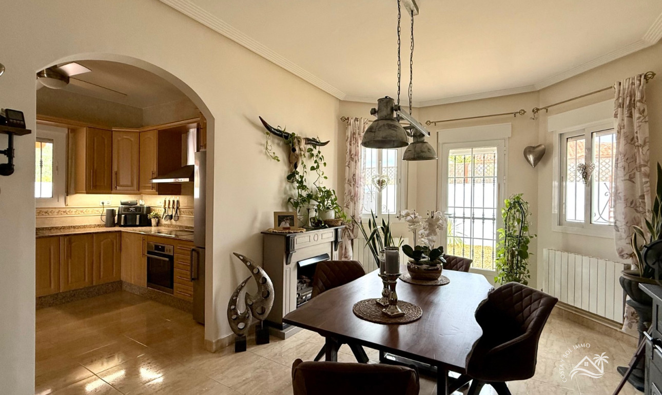 Reventa - Villa/Chalet -
Arboleas