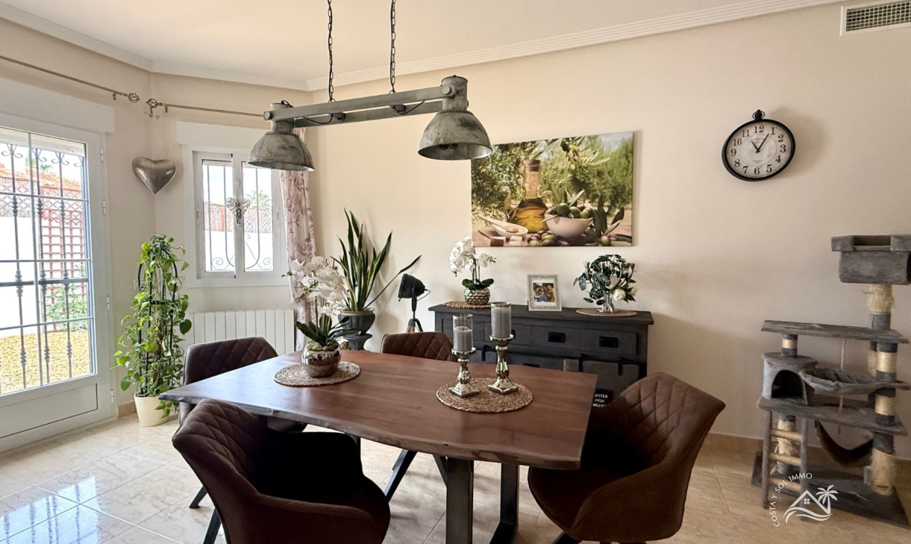 Reventa - Villa/Chalet -
Arboleas