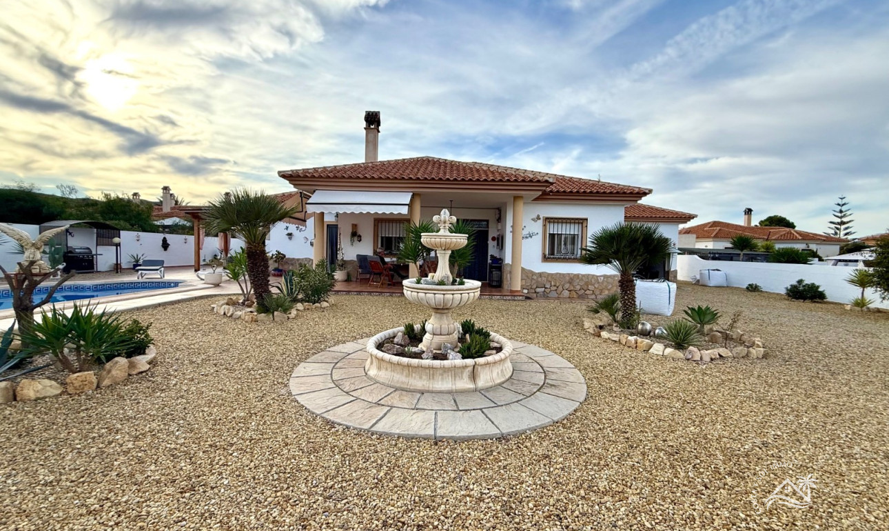 Reventa - Villa/Chalet -
Arboleas
