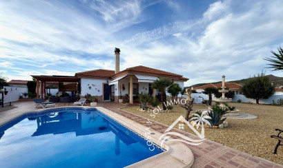 Reventa - Villa/Chalet -
Arboleas