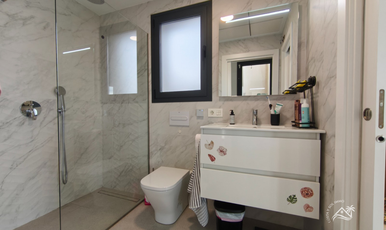 Resale - Villa -
Águilas