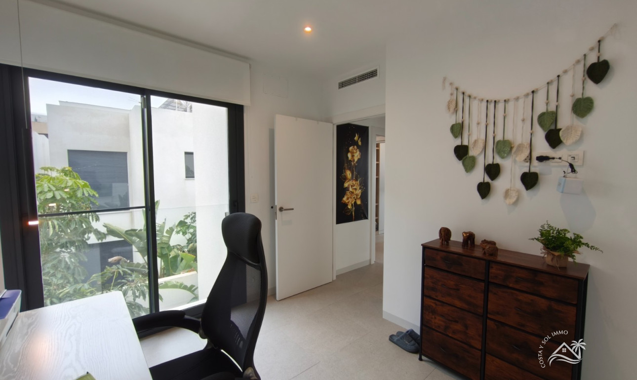 Resale - Villa -
Águilas