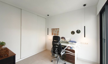 Resale - Villa -
Águilas