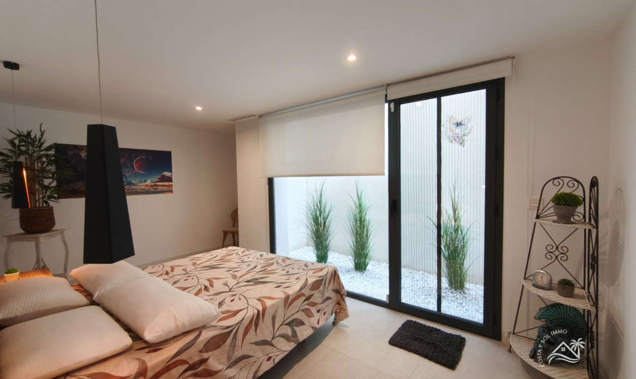 Resale - Villa -
Águilas