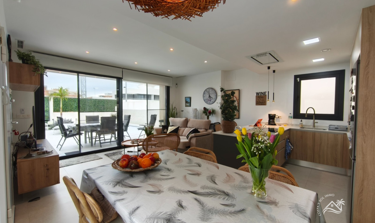 Resale - Villa -
Águilas