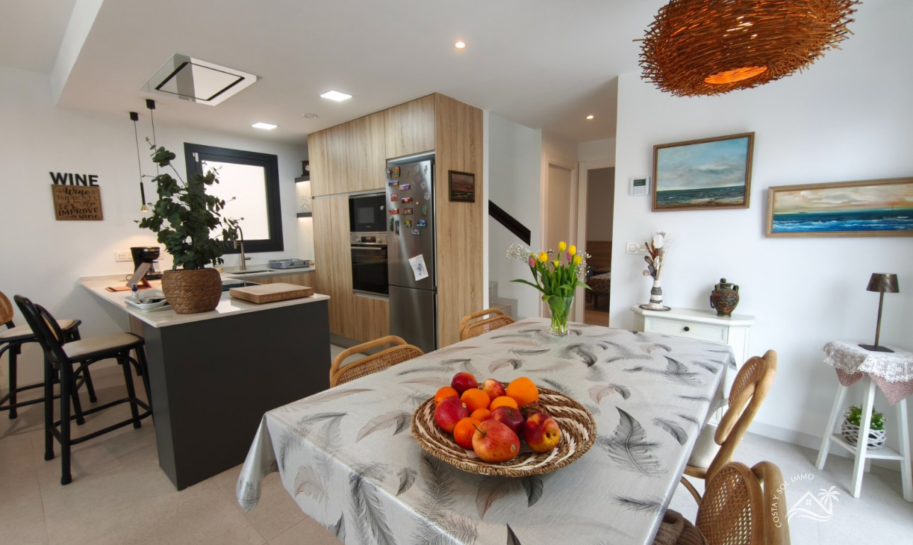 Resale - Villa -
Águilas