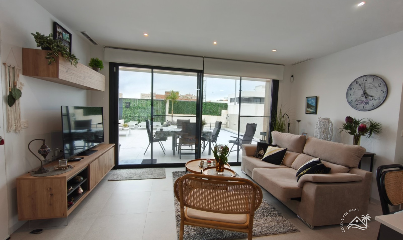 Resale - Villa -
Águilas