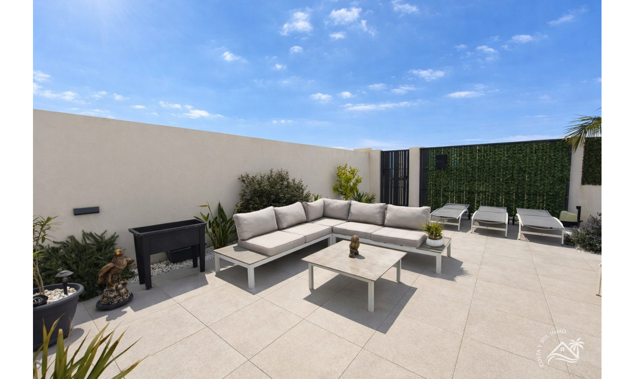 Resale - Villa -
Águilas