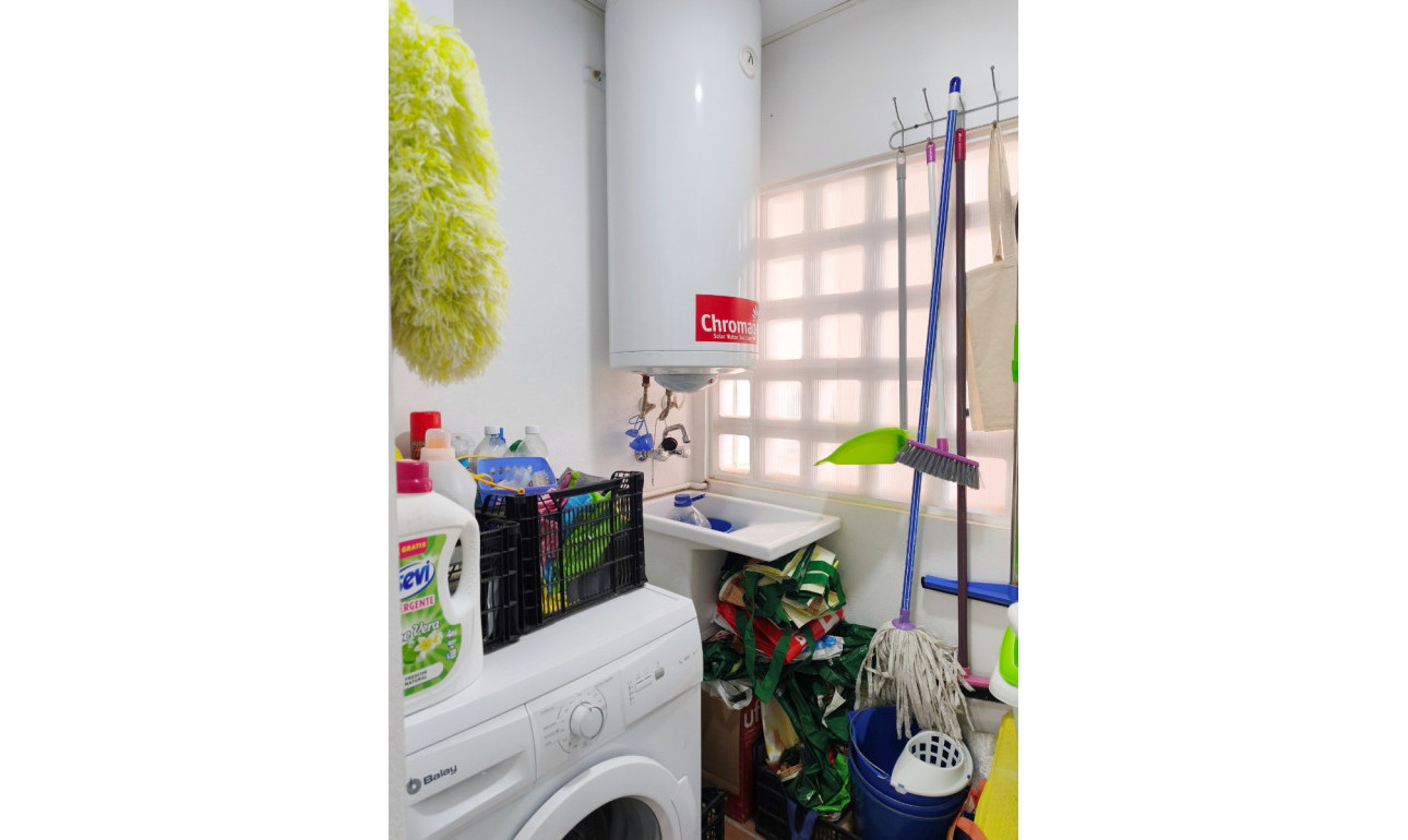 Wiederverkauf - Wohnung -
San Juan de los Terreros