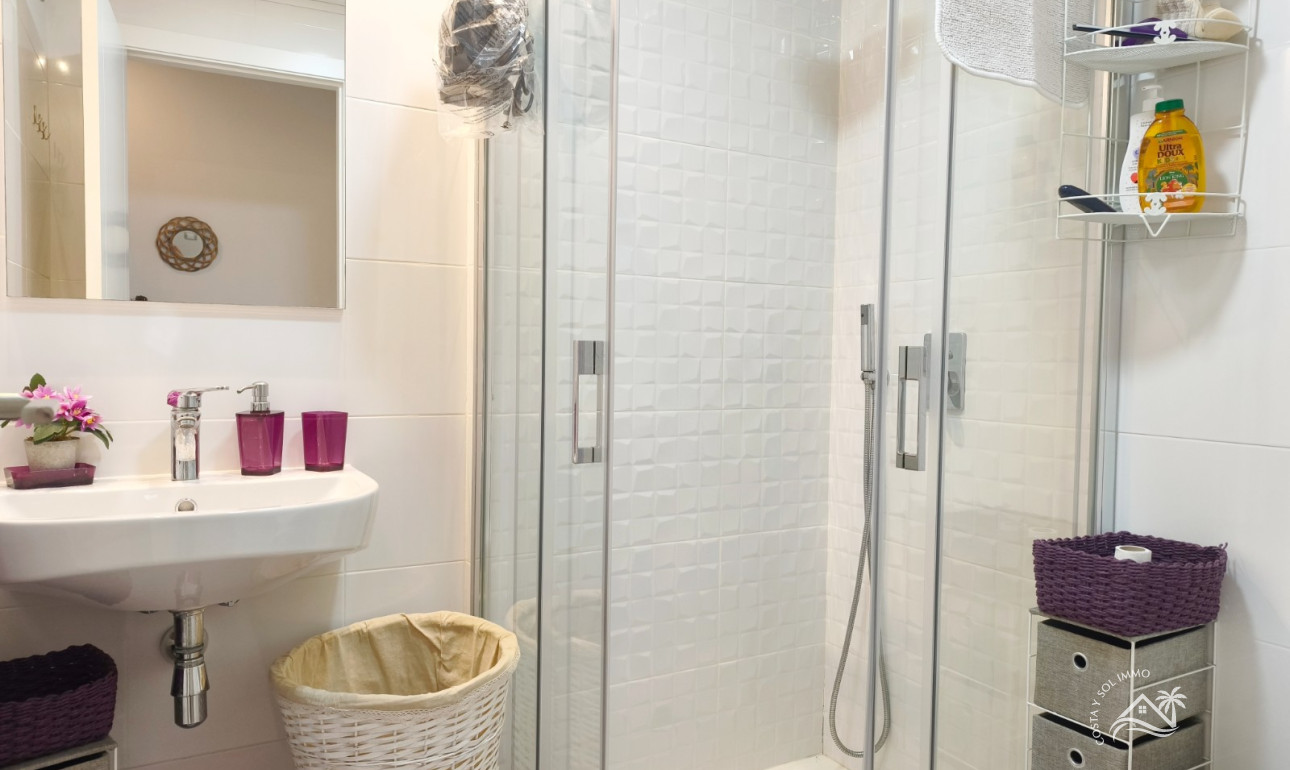 Wiederverkauf - Wohnung -
San Juan de los Terreros