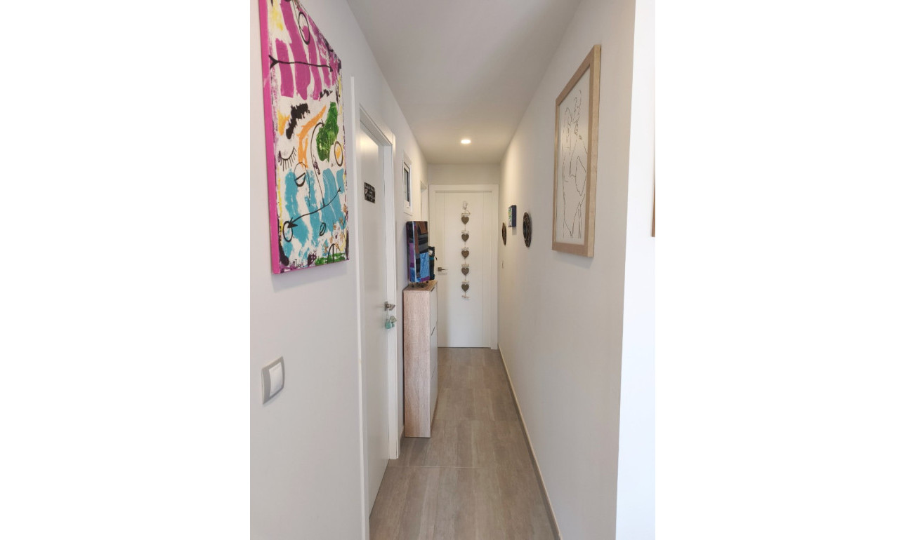 Wiederverkauf - Wohnung -
San Juan de los Terreros